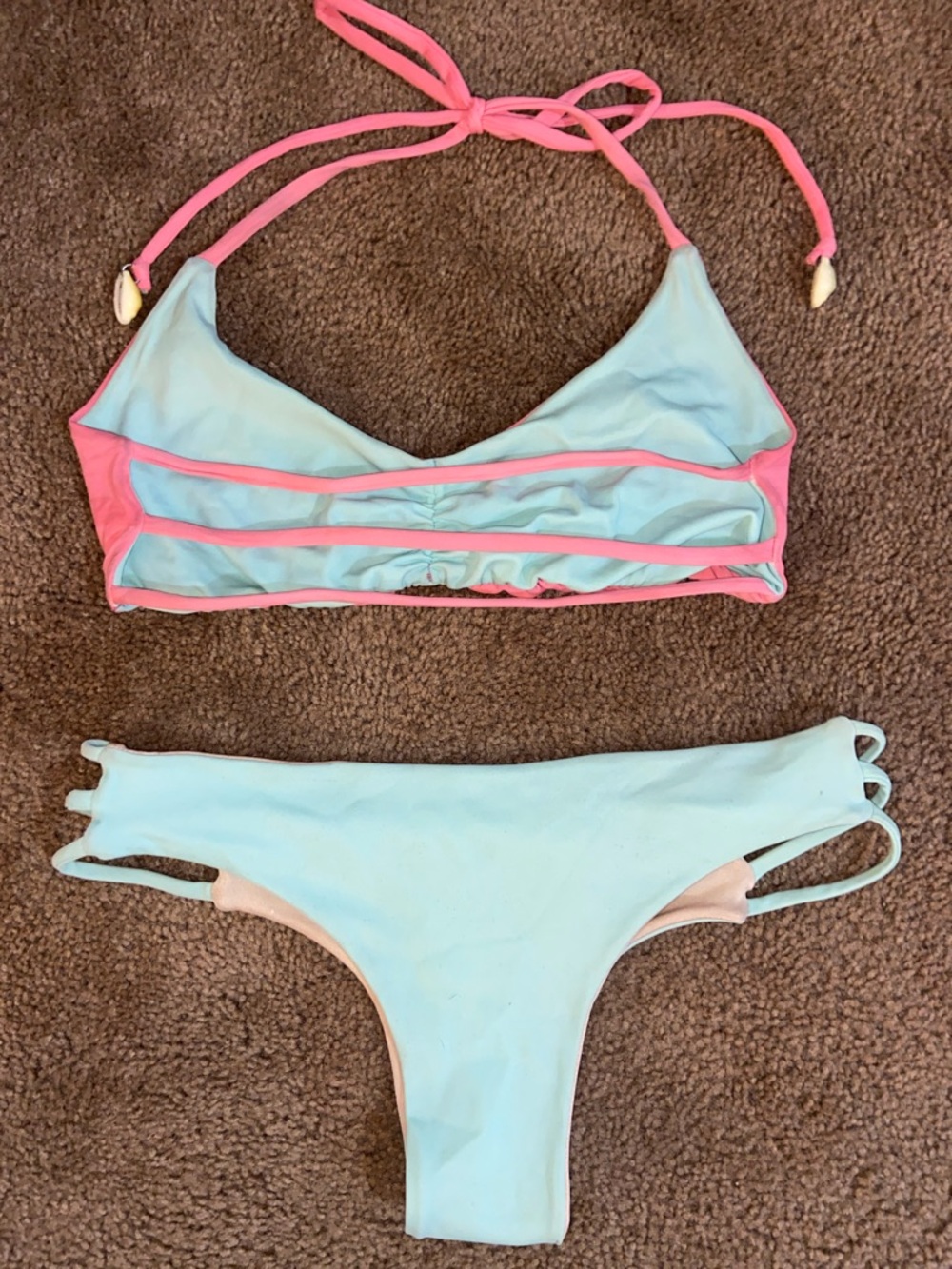 Bikini - Picture 6 of 9